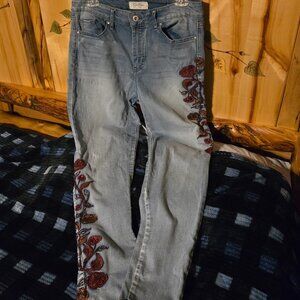 Jessica Simpson Embroidered Jeans  Size 30. EUC